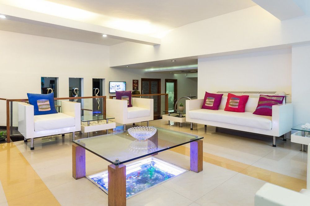 The Avenue Center Hotel Kochi Exterior foto